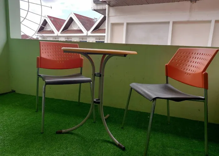 Chiangmai First House & Tour Hostel เชียงใหม่