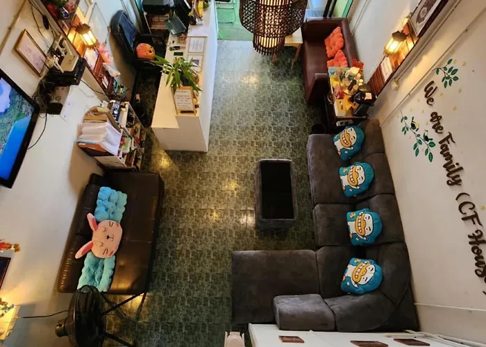 Chiangmai First House & Tour Hostel เชียงใหม่